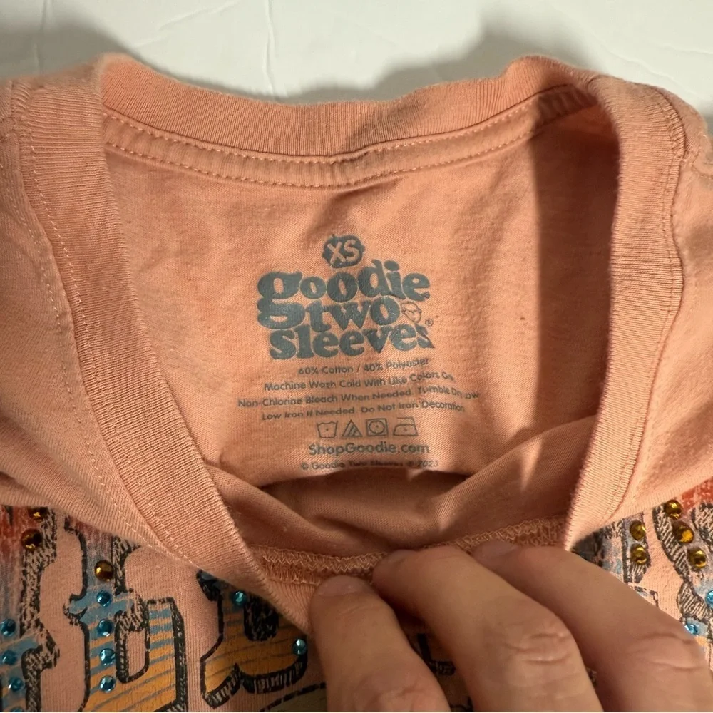 Goodie Two Sleeves Wild West Graphic Tee Embellished Roses Size XS Rust Pink